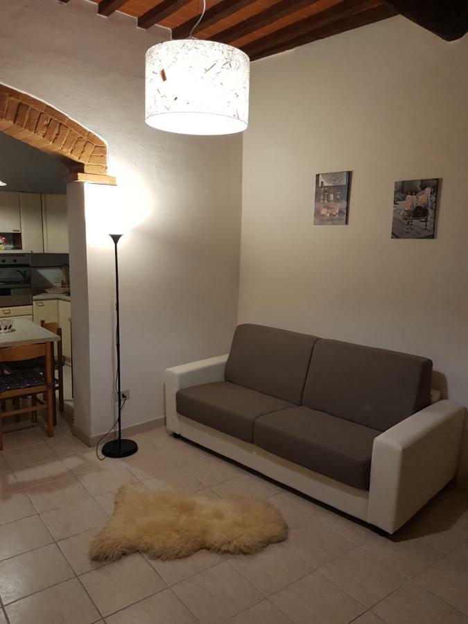 شقة La Casa Di Francesca كاستيلْنْوافو بيراردين المظهر الخارجي الصورة